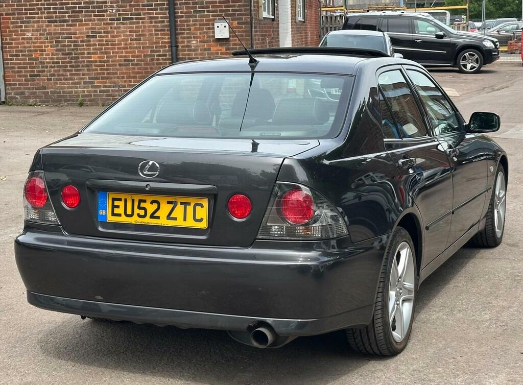 Lexus IS 2.0 200 Se Silver #8