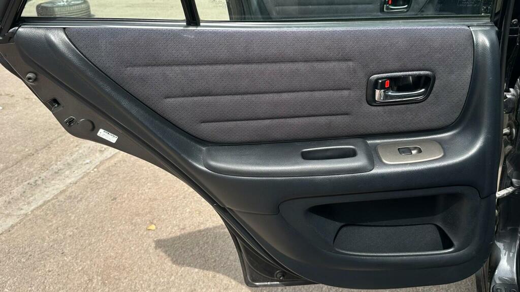 Lexus IS 2.0 200 Se Silver #25