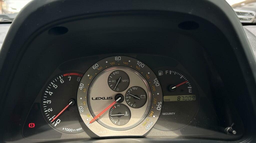 Lexus IS 2.0 200 Se Silver #35