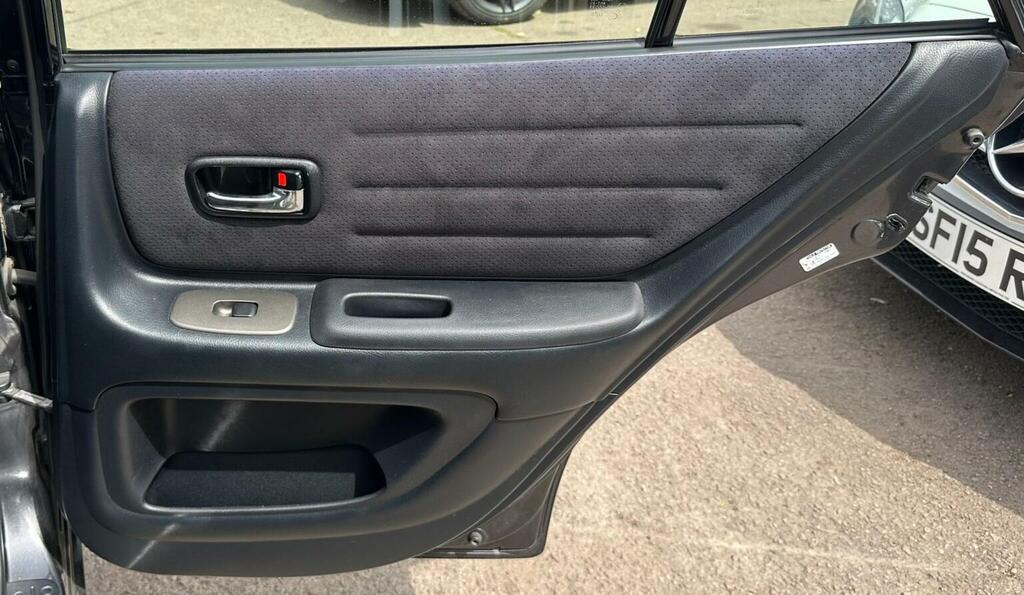 Lexus IS 2.0 200 Se Silver #23