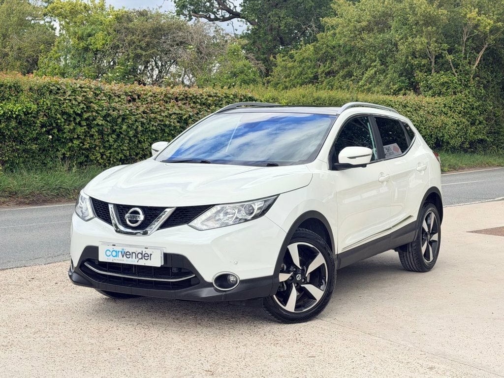 Nissan Qashqai 1.2L N-vision White #2