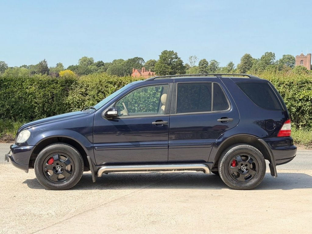 Mercedes-Benz M Class Ml55 Amg Black #7