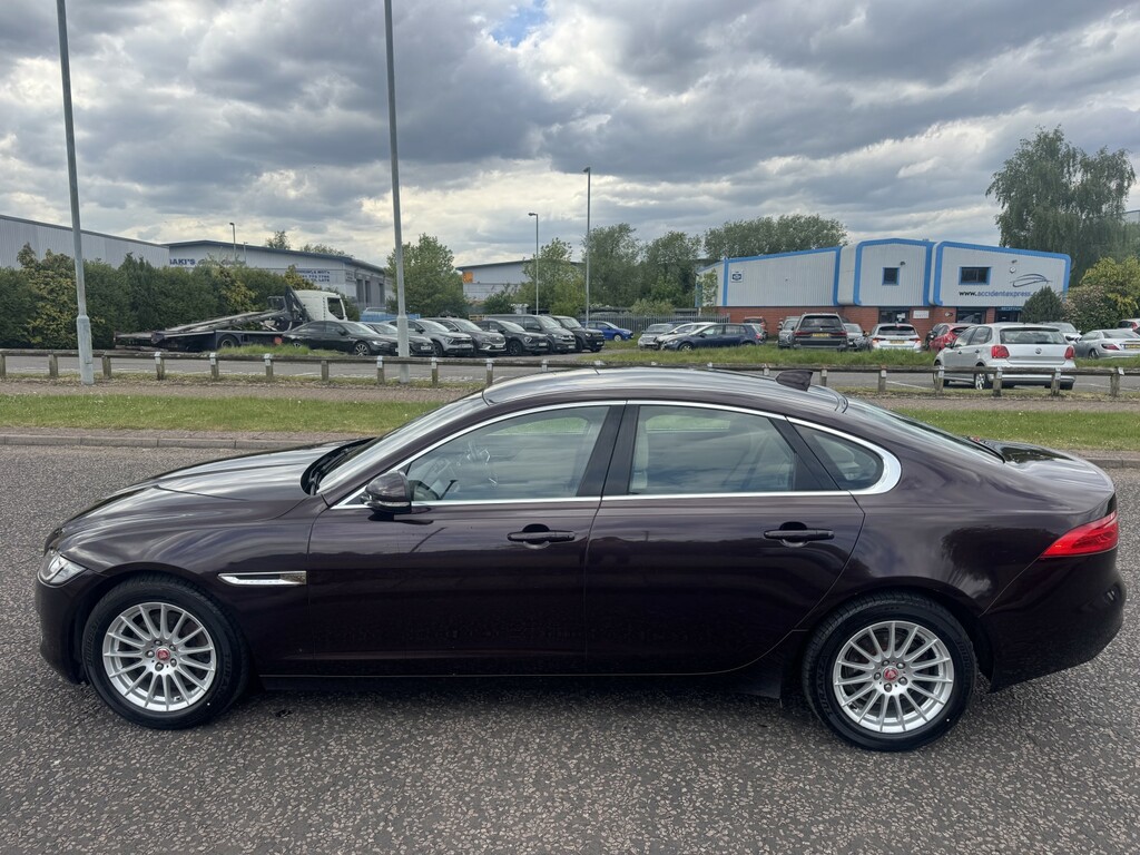Jaguar XF 2.0 D Prestige 2017 RF67WPT Red #3