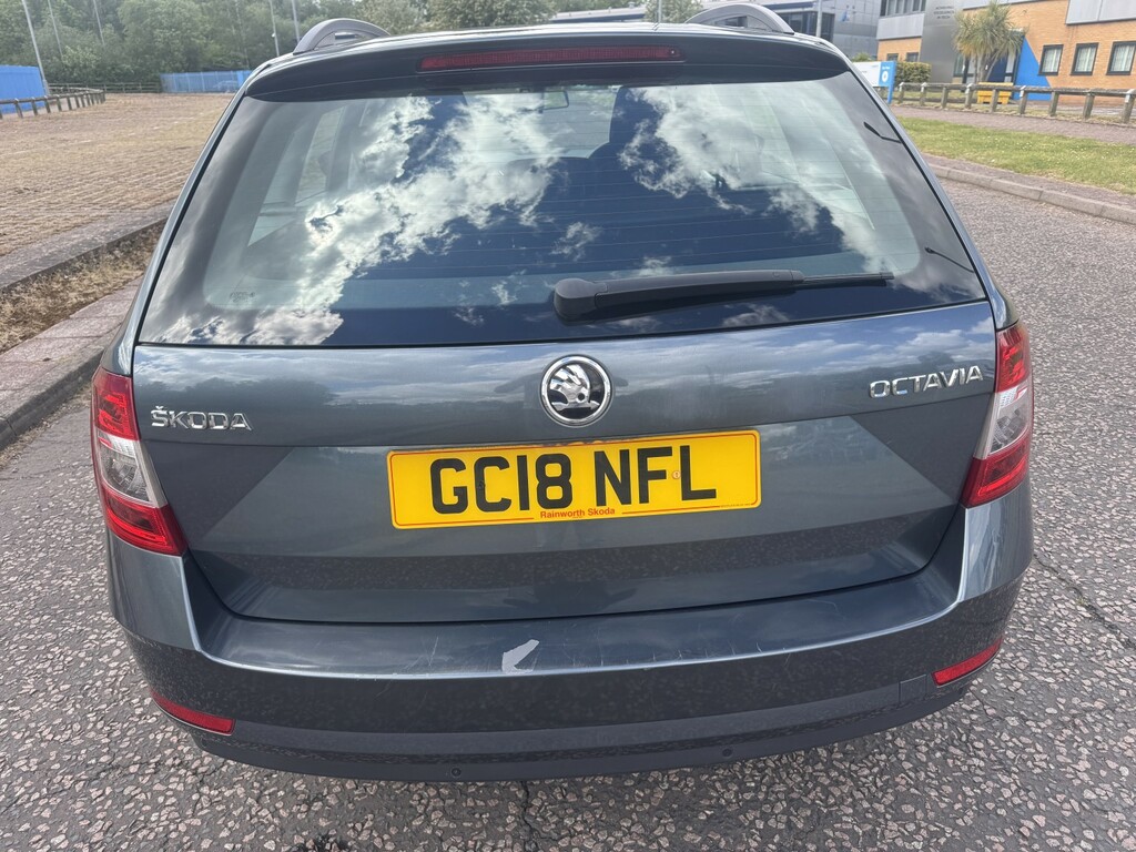 Skoda Octavia 1.6 Tdi Se 2018 GC18NFL Grey #5