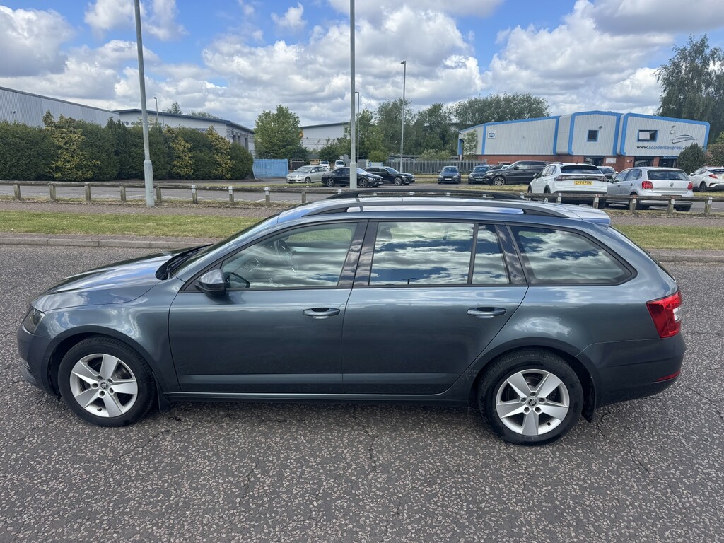 Skoda Octavia 1.6 Tdi Se 2018 GC18NFL Grey #3