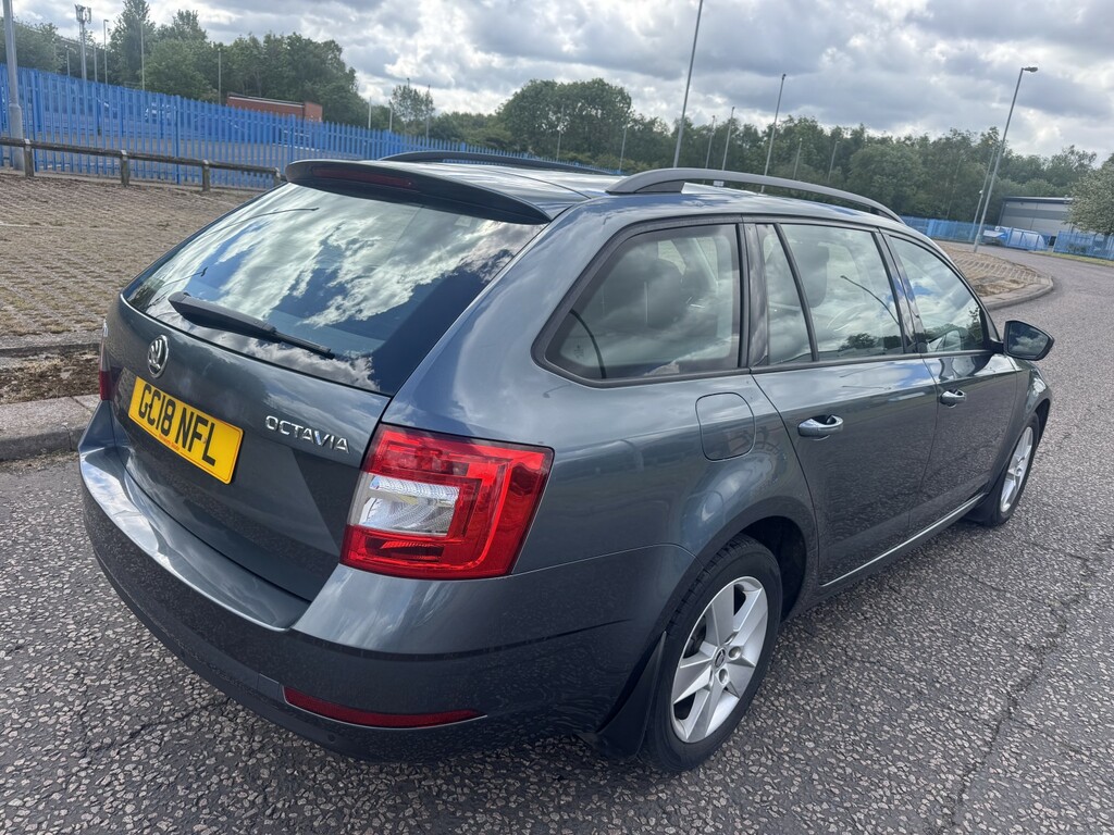 Skoda Octavia 1.6 Tdi Se 2018 GC18NFL Grey #6