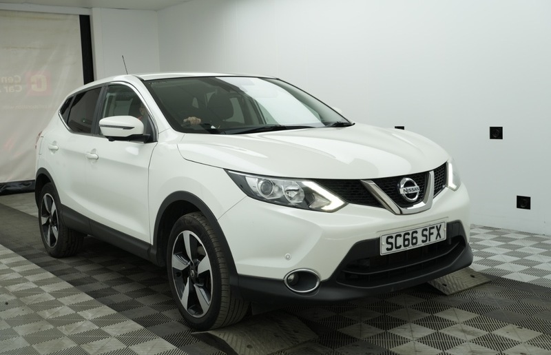 Nissan Qashqai N-connecta Dig-t SC66SFX White #2