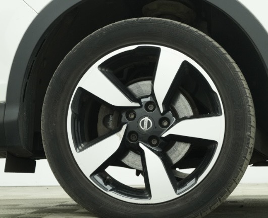Nissan Qashqai N-connecta Dig-t SC66SFX White #3