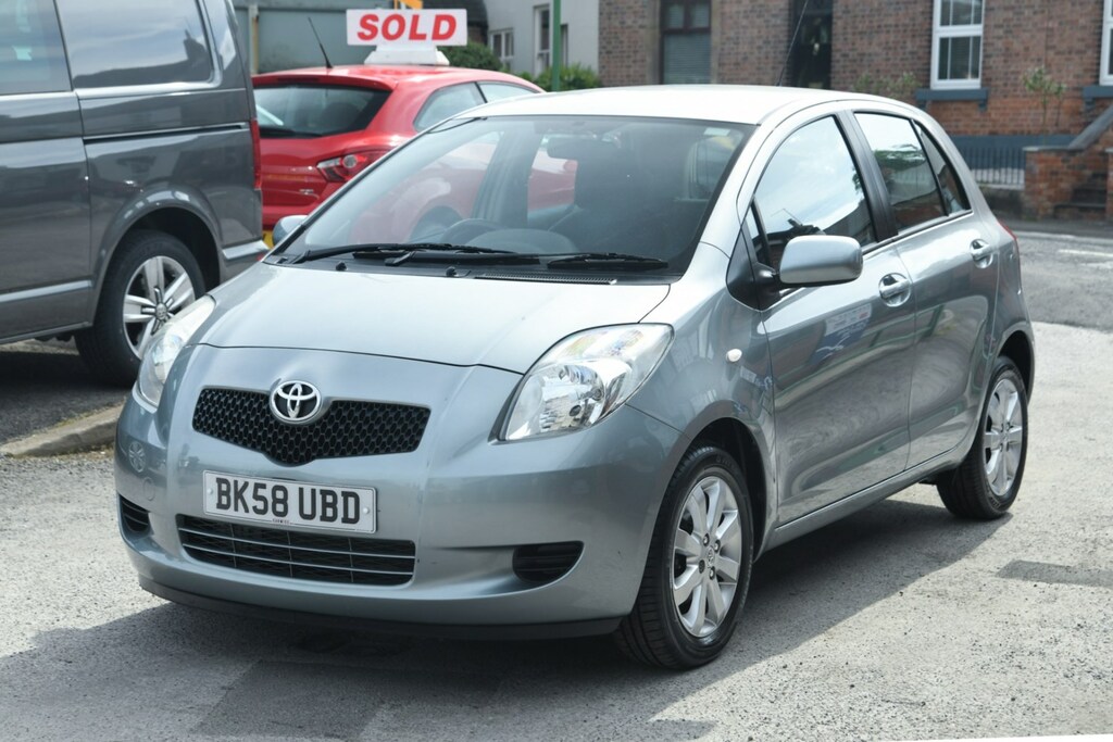 Toyota Yaris 1.3 Vvt-i Tr Silver #3