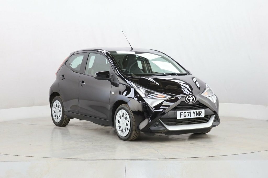 Toyota Aygo 1L X-play FG71YNR Black #2