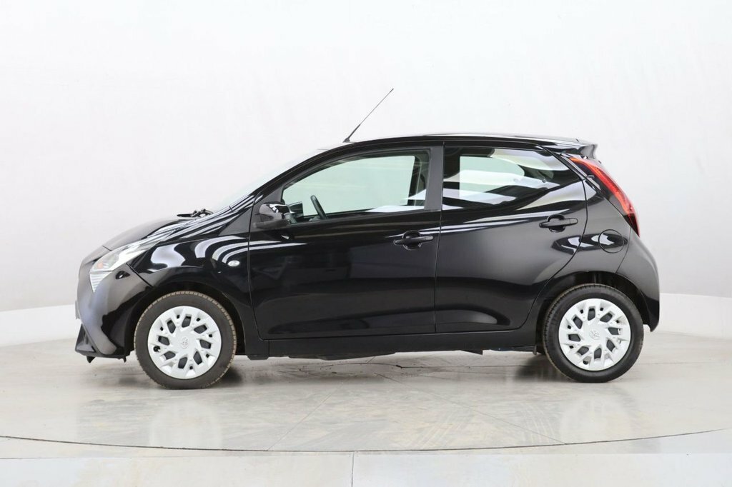Toyota Aygo 1L X-play FG71YNR Black #5
