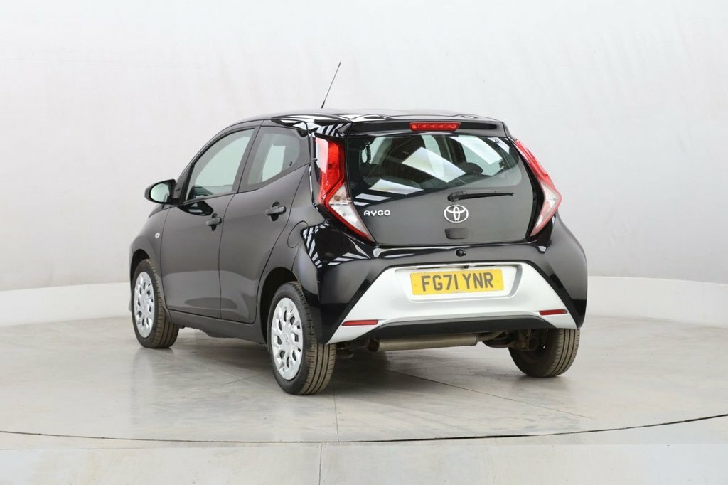 Toyota Aygo 1L X-play FG71YNR Black #6