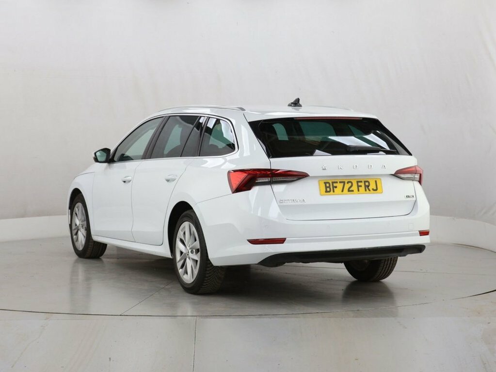 Skoda Octavia 1.5L Se L White #6