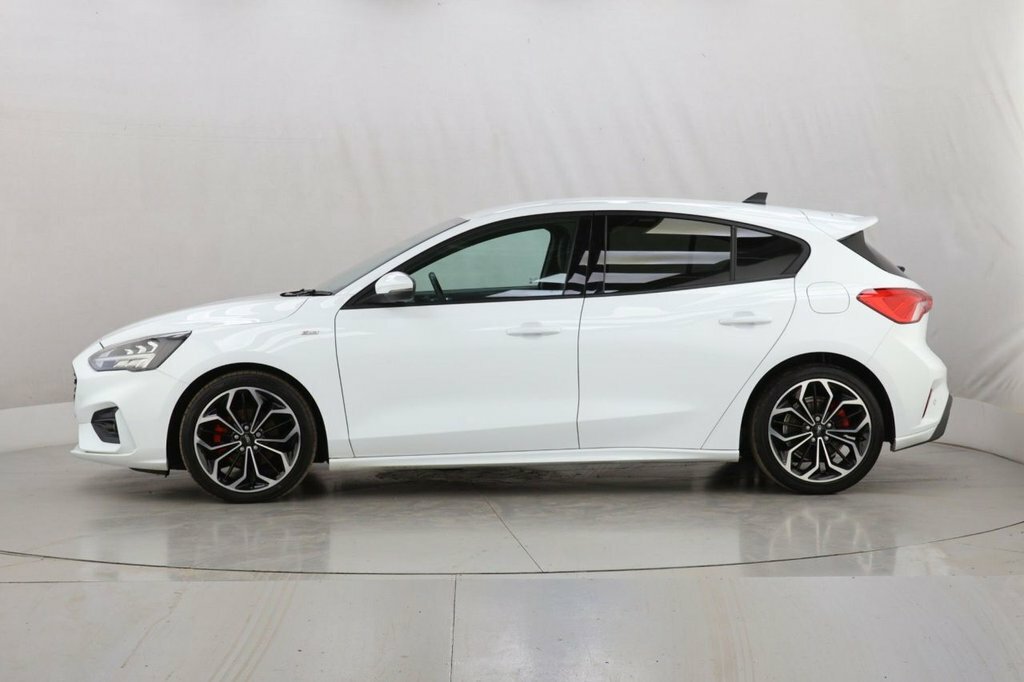 Ford Focus 1L St-line X PX70XUC White #5