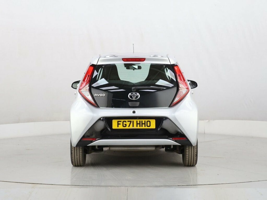 Toyota Aygo 1L X-play FG71HHO Silver #6