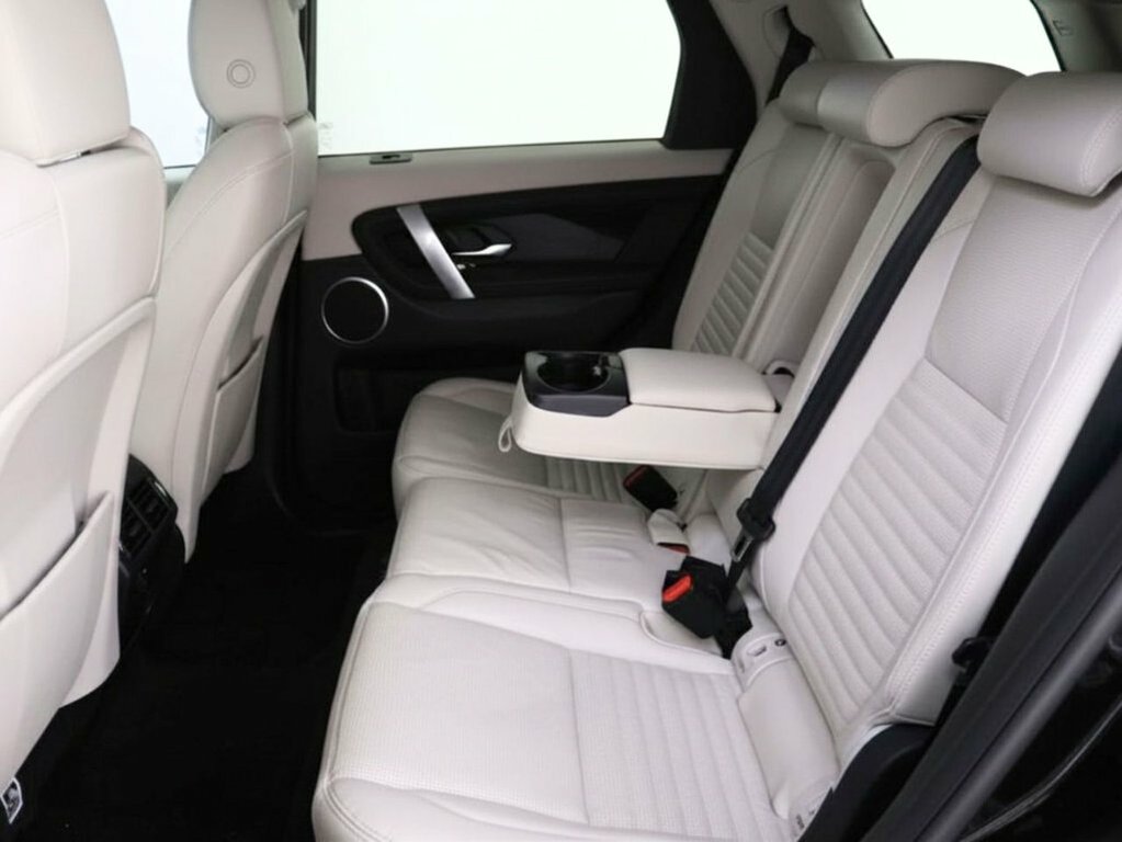 Land Rover Discovery Sport 2L Se YE69DFY Black #2