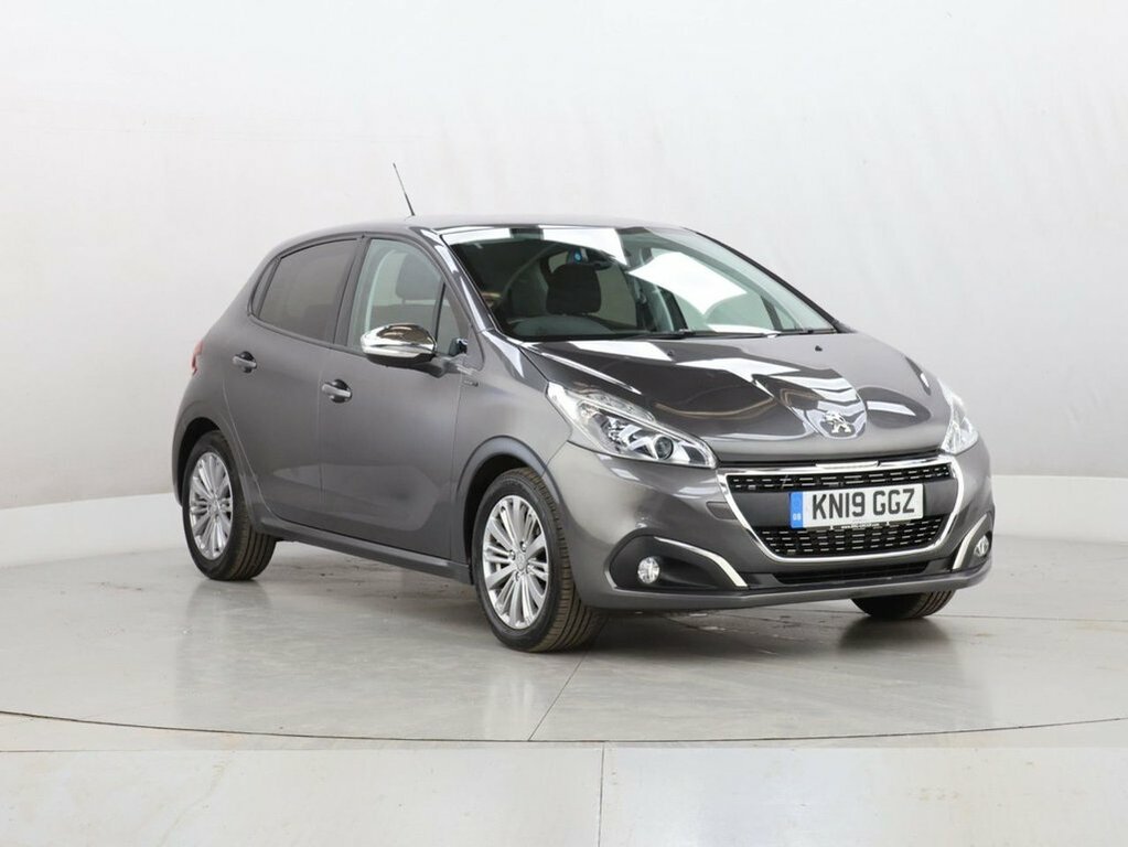 Peugeot 208 1.2L Signature Grey