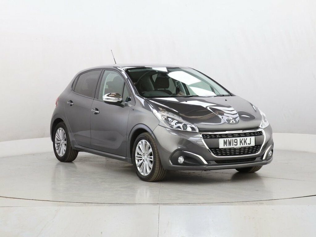 Peugeot 208 1.2L Signature Grey
