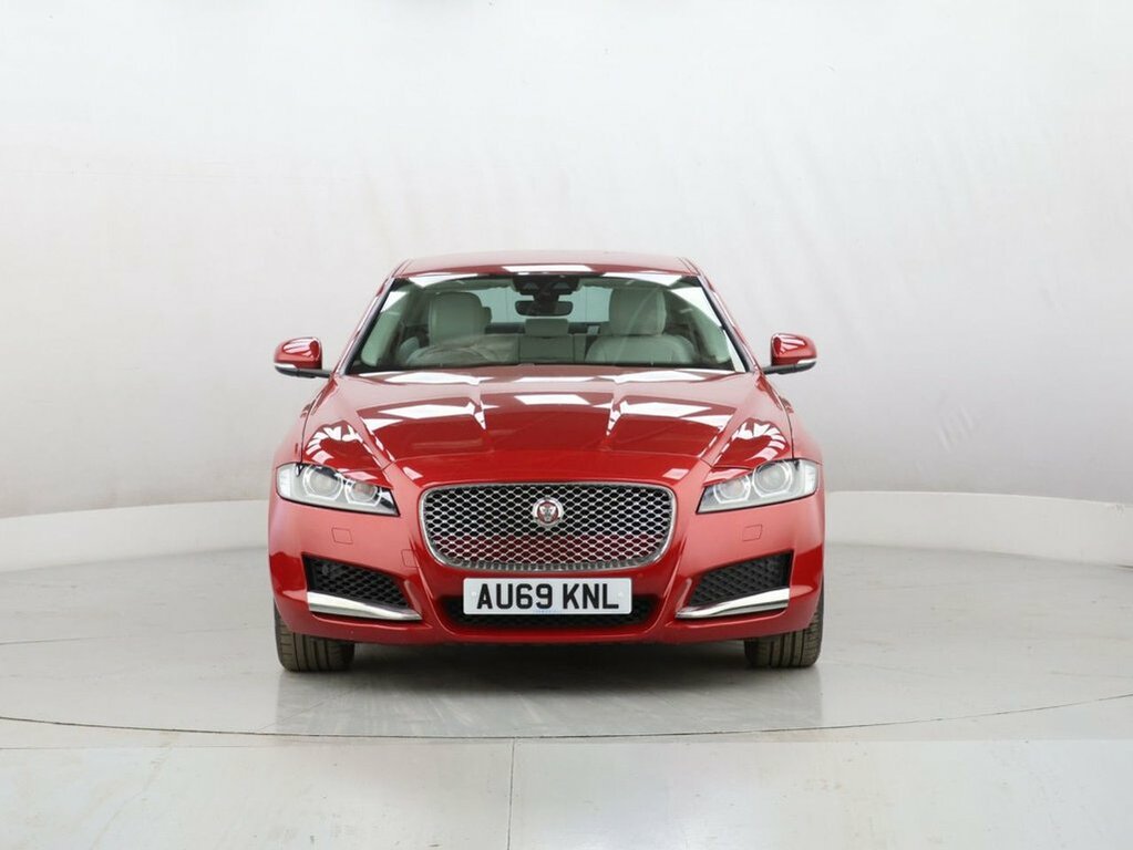 Jaguar XF 2L Portfolio AU69KNL Red #4