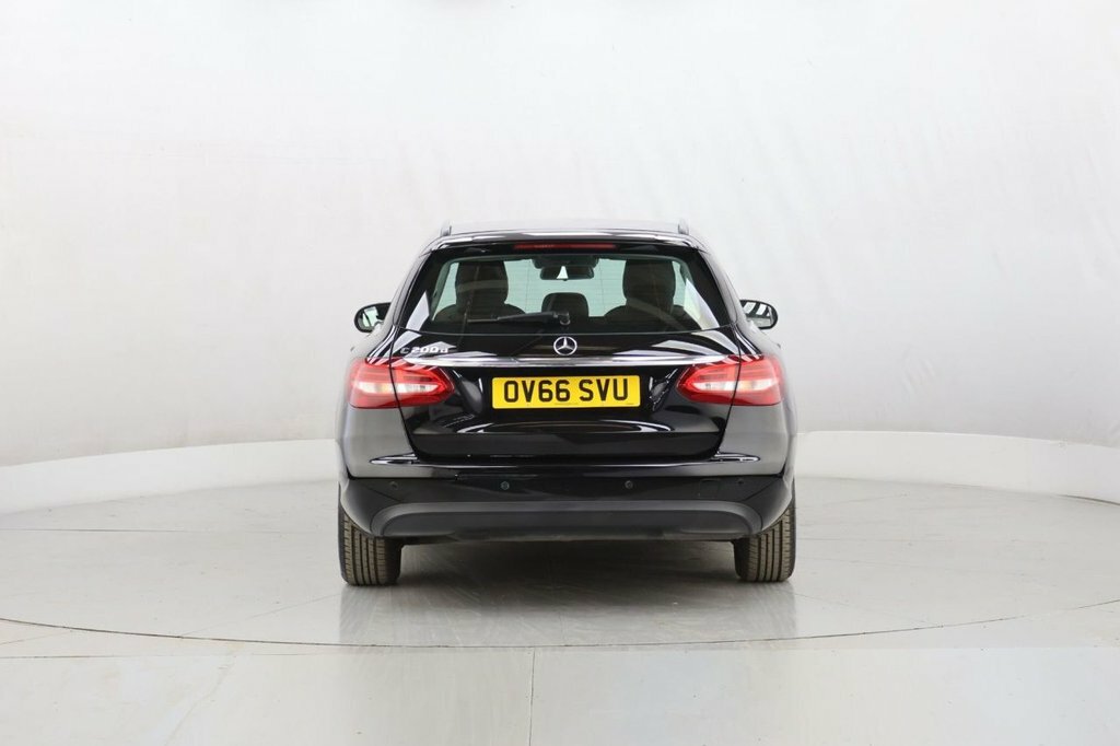 Mercedes-Benz C Class 1.6L Se Black #6