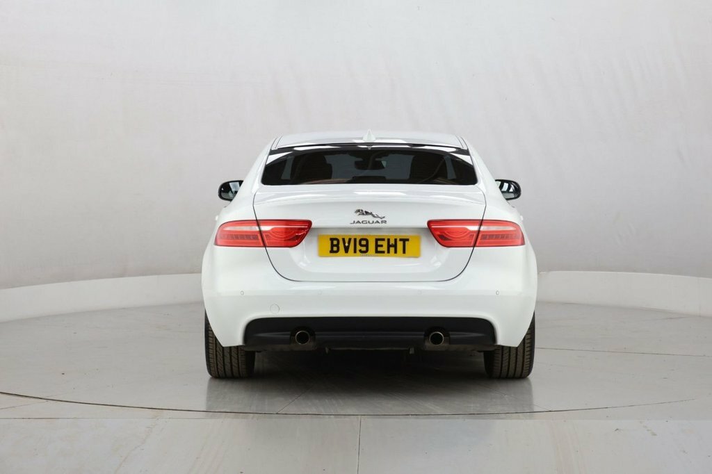 Jaguar XE 2L R-sport BV19EHT White #6