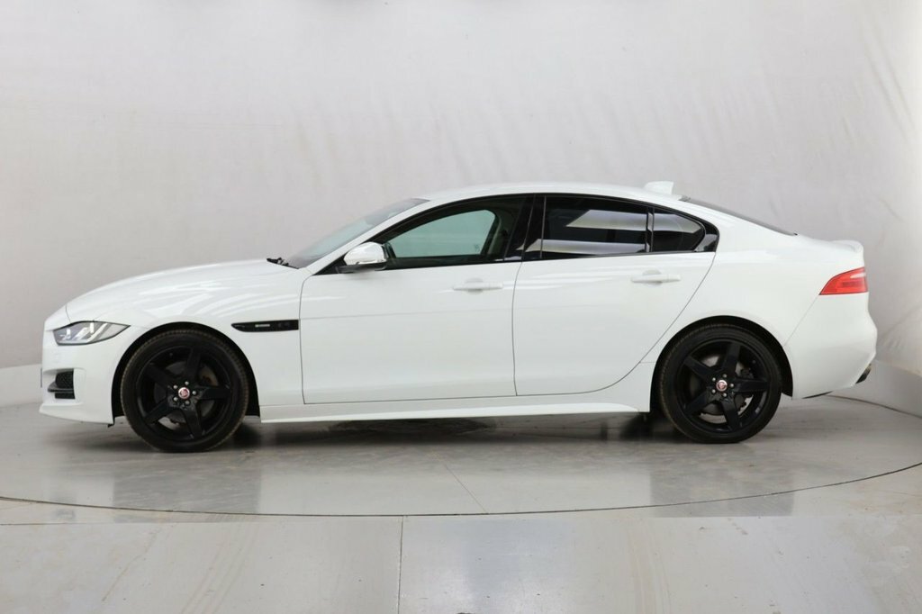 Jaguar XE 2L R-sport BV19EHT White #4