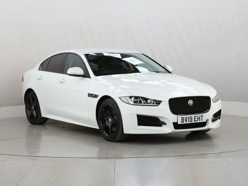 Jaguar XE 2L R-sport White