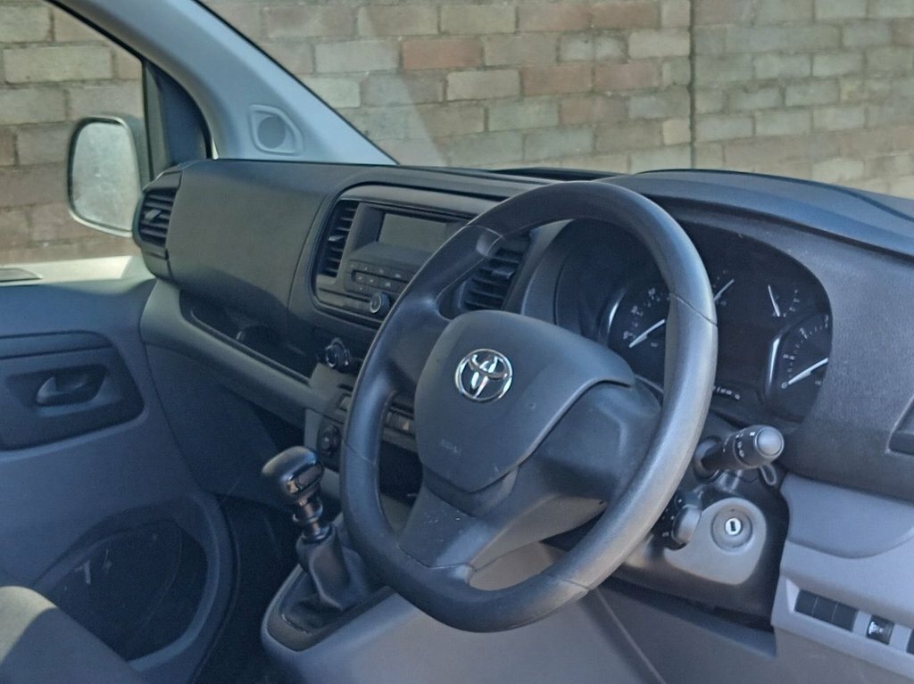 Toyota Proace Verso Mpv White #4