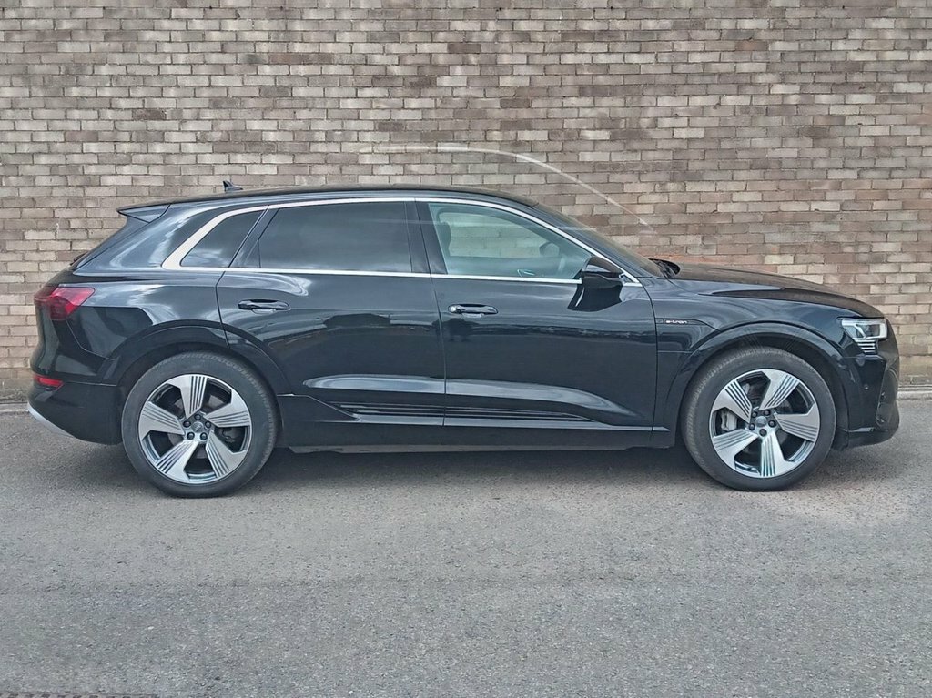 Audi E-tron Suv GJ70YFM Black #4
