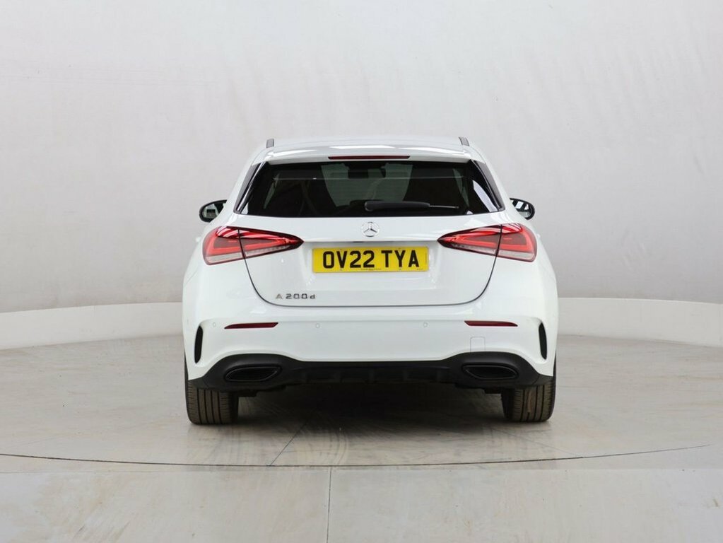 Mercedes-Benz A Class 2L Amg Line Edition OV22TYA White #6