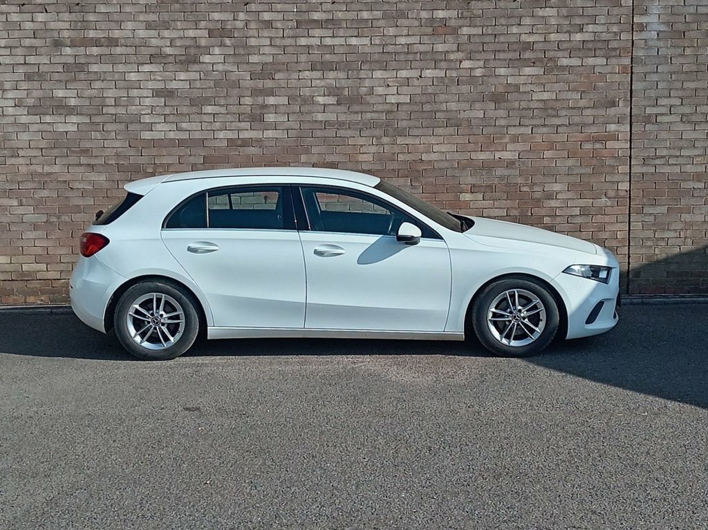 Mercedes-Benz A Class 1.5L Se MM64ZOE White #3