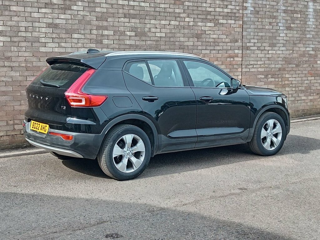 Volvo XC40 1.5L Momentum BD22AHG Black #3