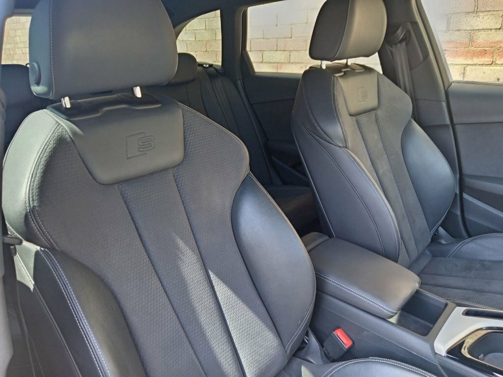 Audi A4 Avant 2L S Line Black #5