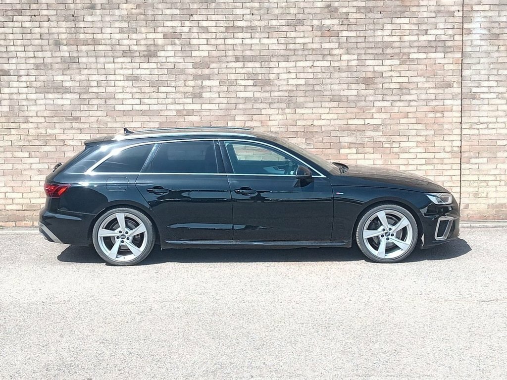 Audi A4 Avant 2L S Line Black #3