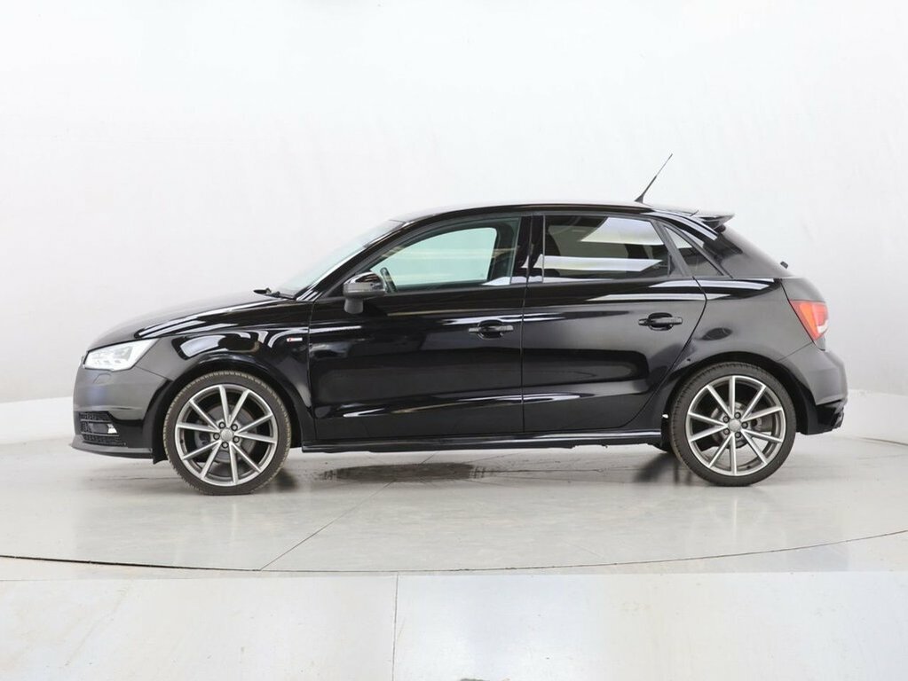 Audi A1 1L Black Edition HG67LFJ Black #4