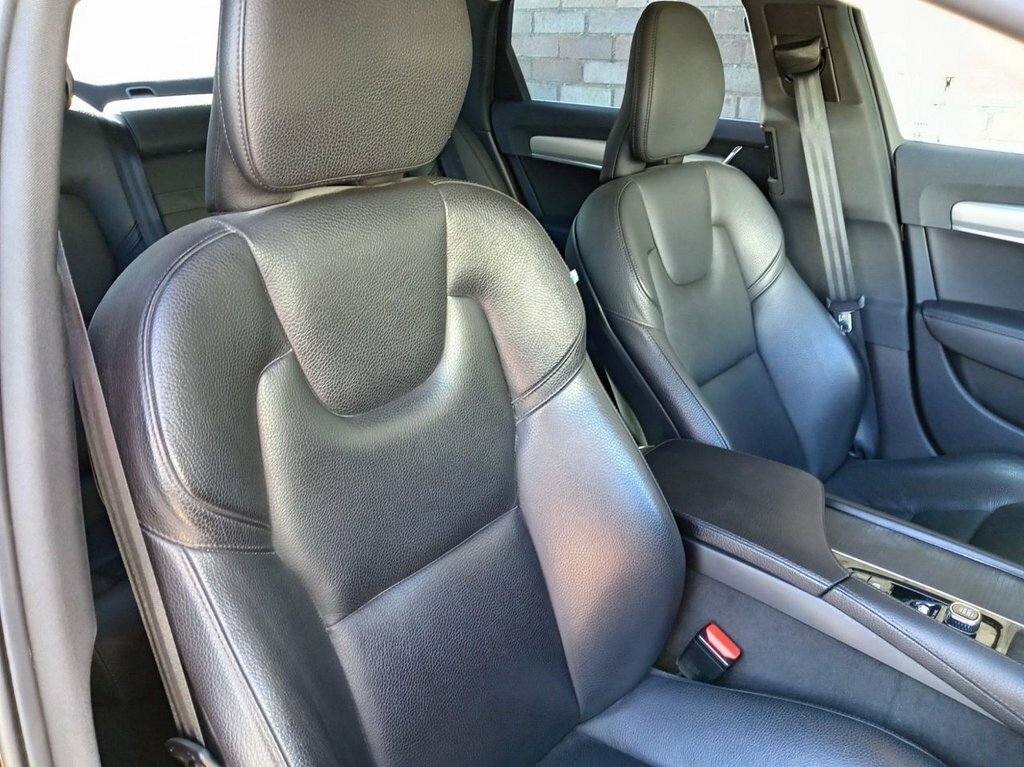 Volvo S90 2L Momentum Plus Black #4