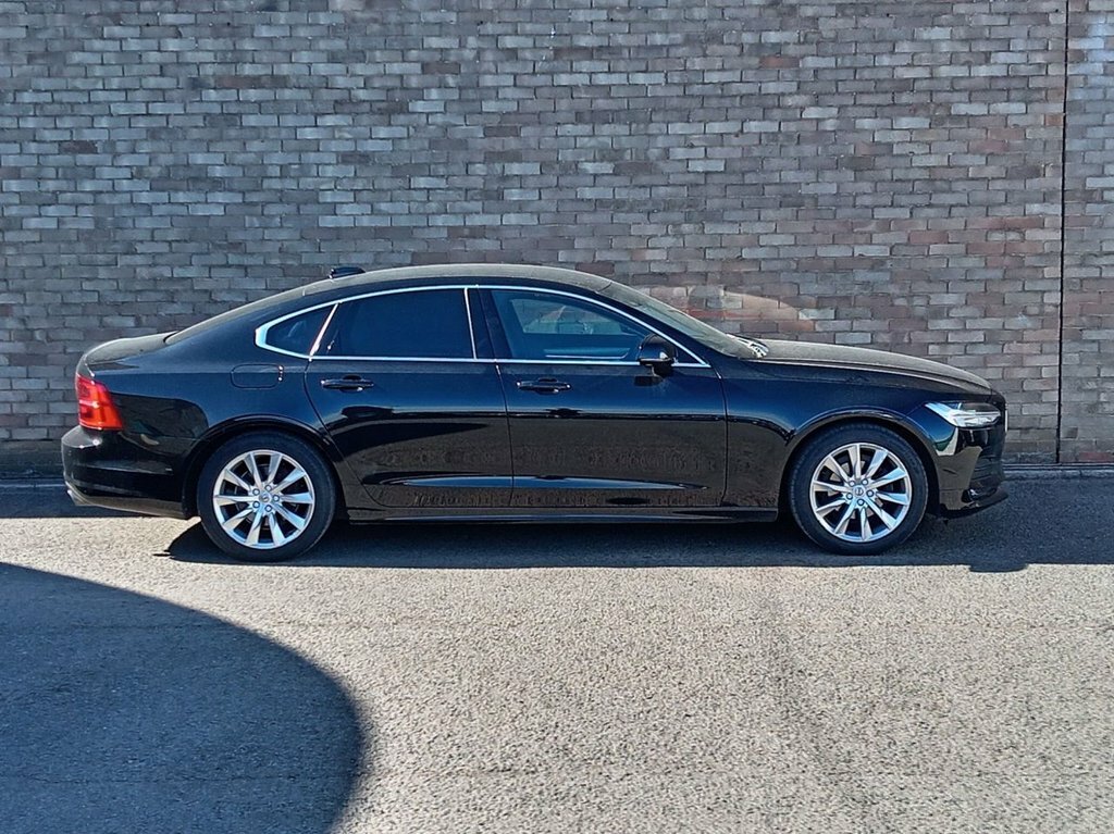 Volvo S90 2L Momentum Plus Black #3