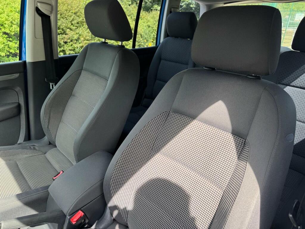 Volkswagen Touran Fsi Se 7 Str Silver #13