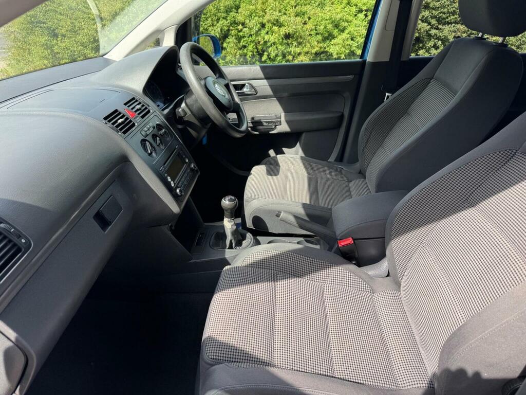Volkswagen Touran Fsi Se 7 Str Silver #12