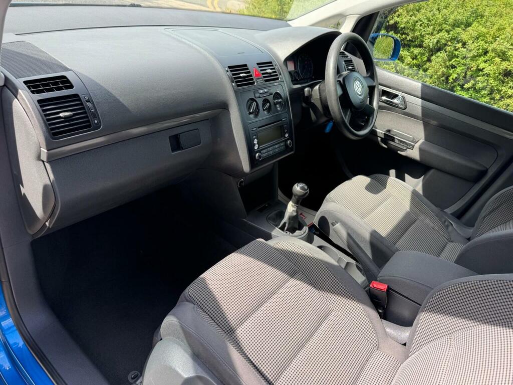 Volkswagen Touran Fsi Se 7 Str Silver #11