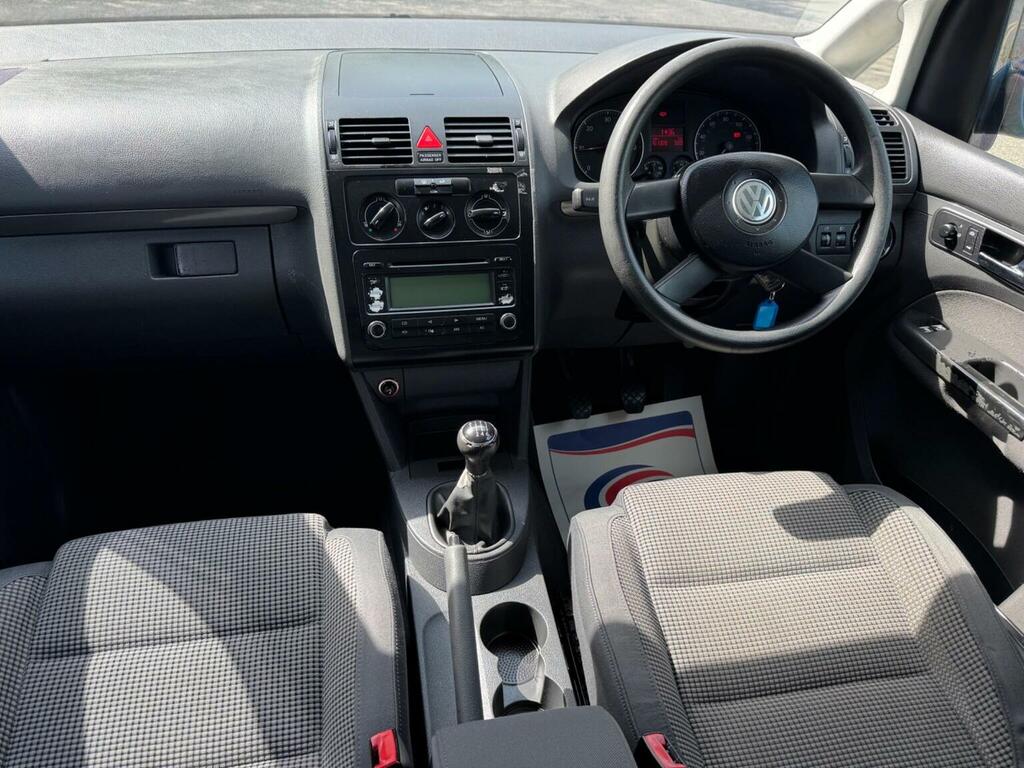 Volkswagen Touran Fsi Se 7 Str Silver #16