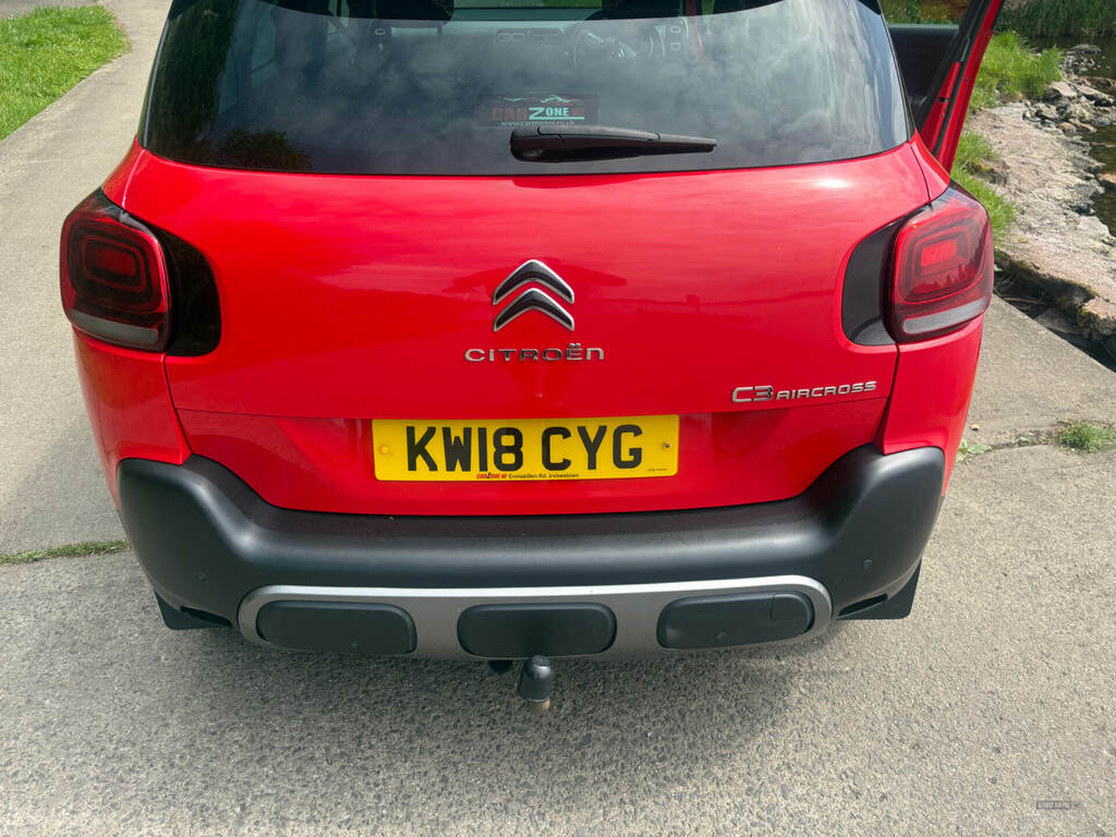 Citroen C3 Aircross 1.2 Puretech 110 Feel KW18CYG Red #3