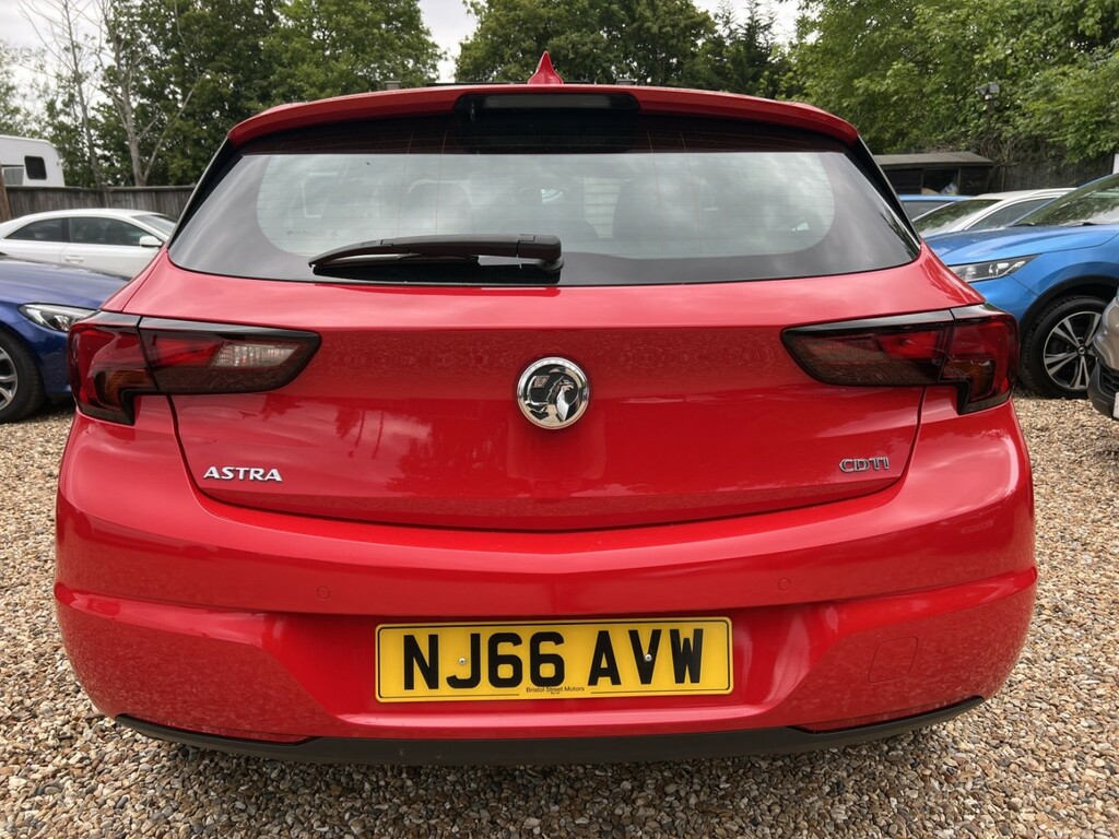 Vauxhall Astra 1.6 Cdti Blueinjection Sri Nav Red #5