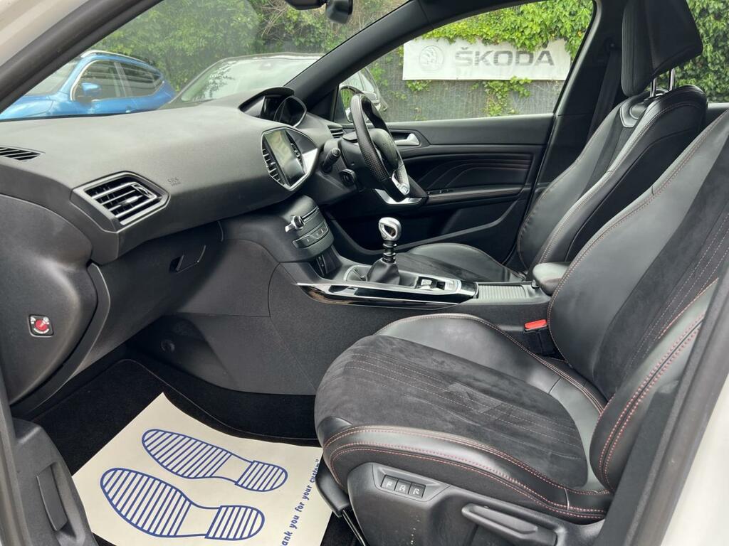 Peugeot 308 SW 1.2 Puretech Gt Line NG64FZK White #2
