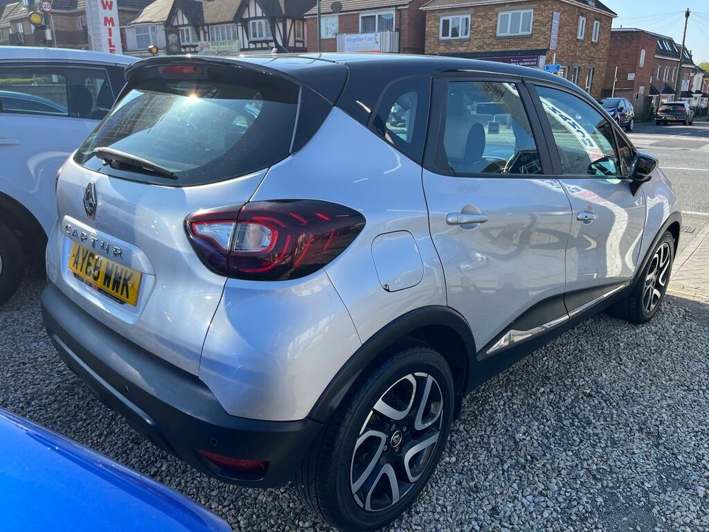 Renault Captur 0.9 Tce 90 Iconic AY68WWK Silver #6