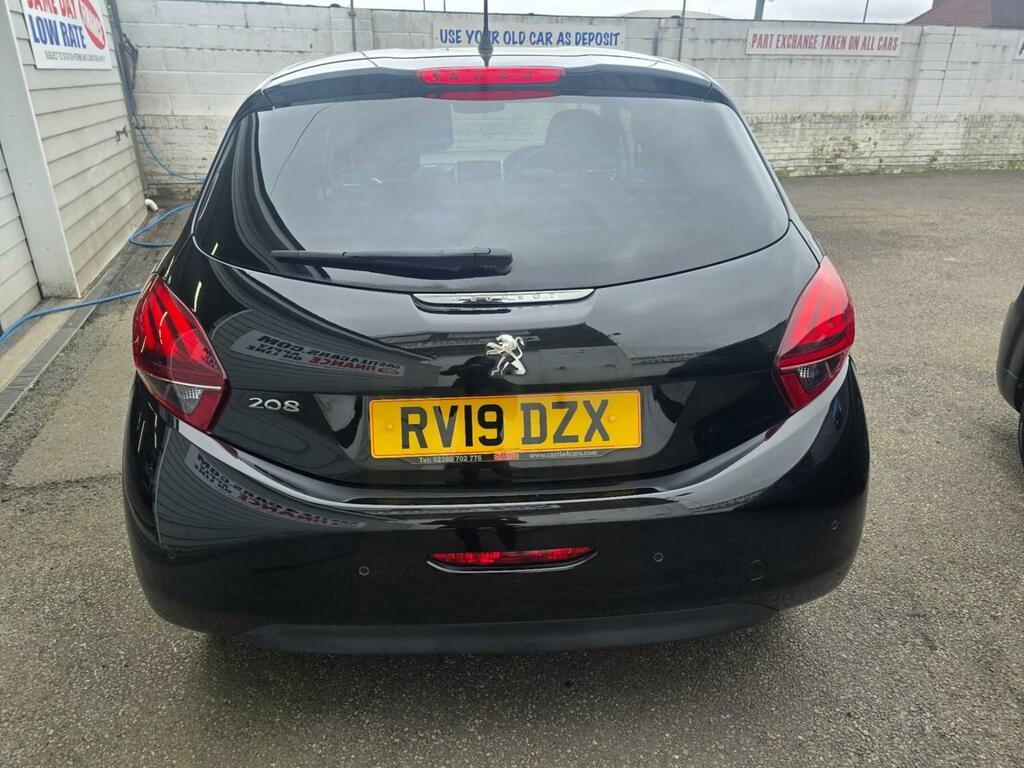 Peugeot 208 1.2 Puretech 82 Signature Start Stop RV19DZX Black #6