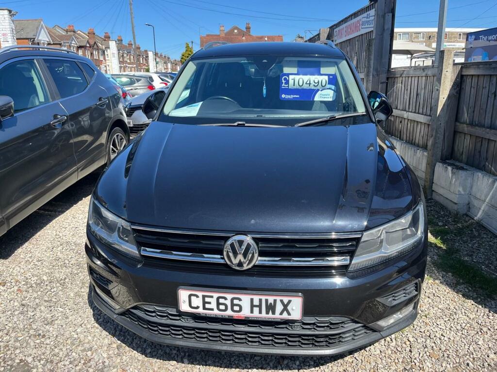Volkswagen Tiguan 2.0 Tdi 150 4Motion Se Nav CE66HWX Black #2
