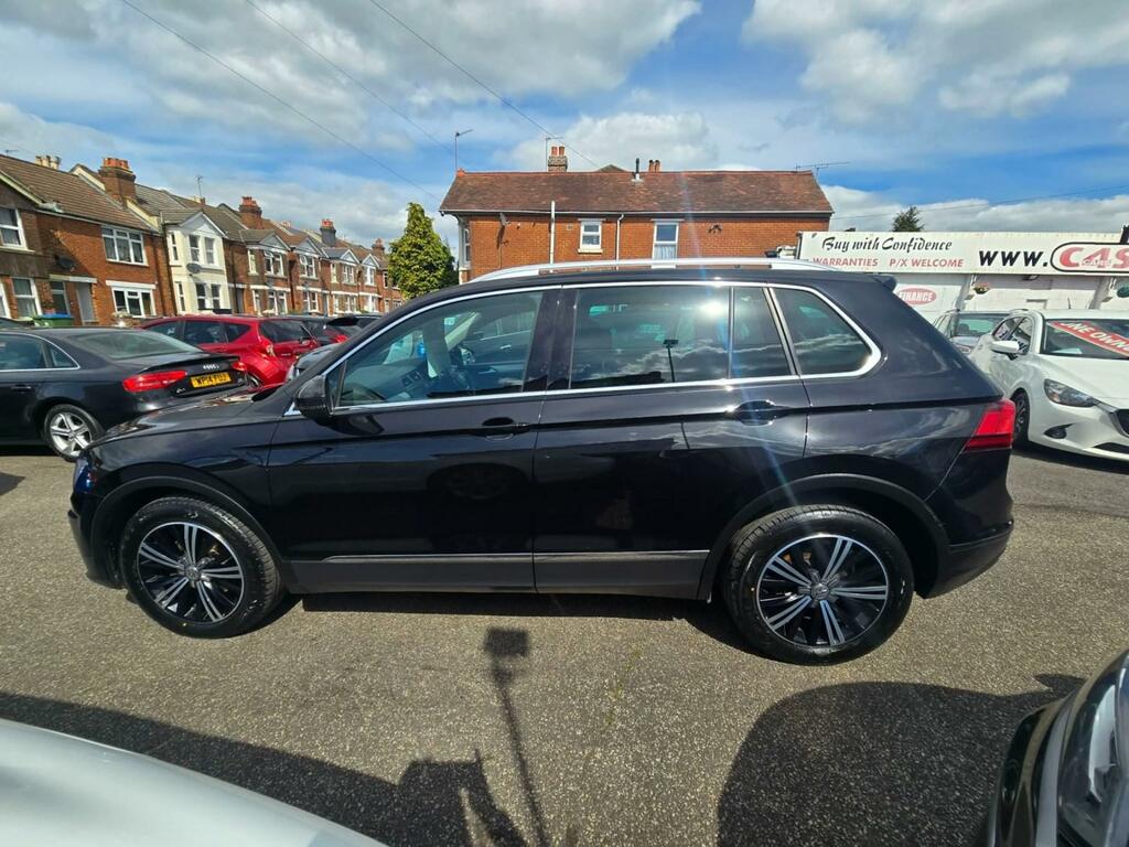 Volkswagen Tiguan 2.0 Tdi 150 4Motion Se Nav CE66HWX Black #4
