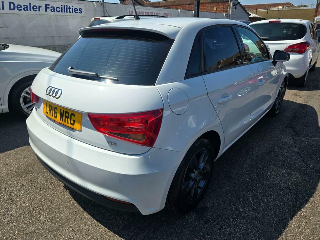 Audi A1 1.6 Tdi Se White #6