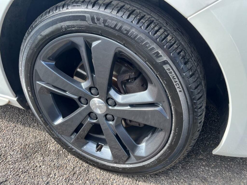 Peugeot 308 1.2 Puretech 130 Gt Line KT69AMX White #4